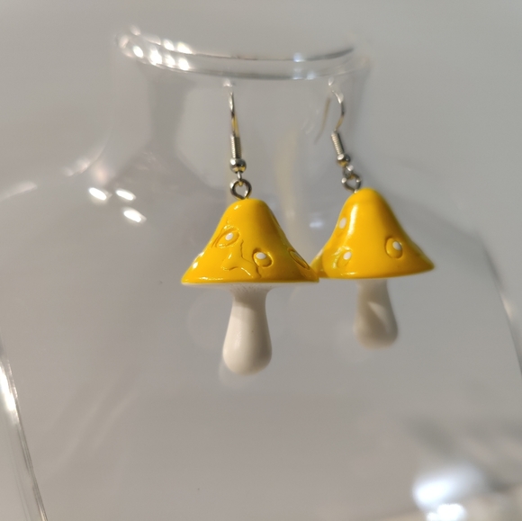Mushroom Dangle Earrings | Festival Earrings | Cute Earrings - Picture 1 of 1